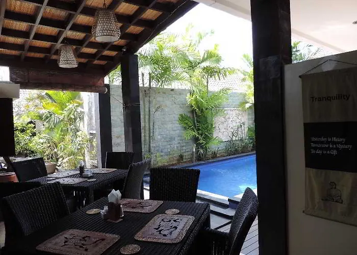 Legian Hotel 2*