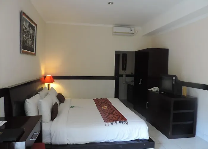 Legian Hotel 2*